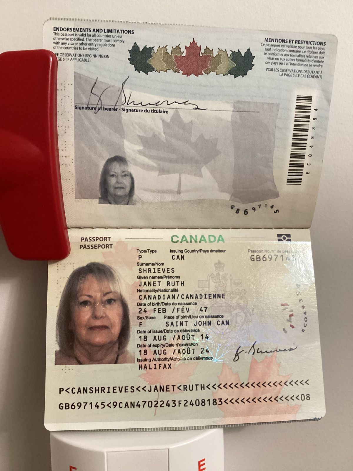 Canadian Passport